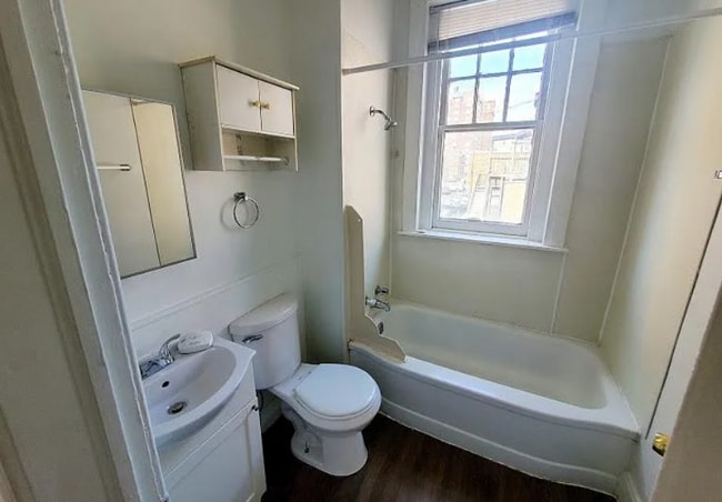 Photo - 421 W Grace St Townhome