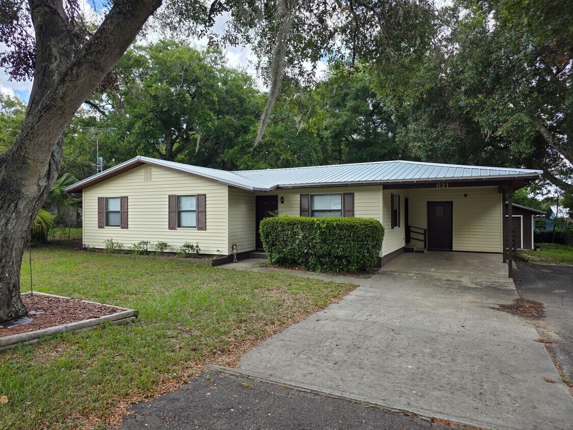 Foto principal - 621 S W Orange Ave