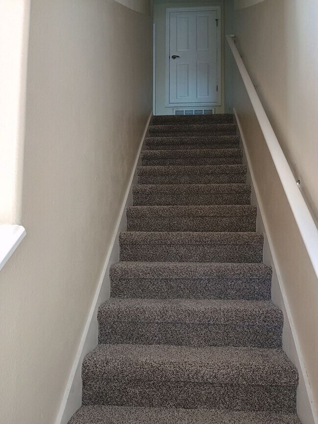 Foto del edificio - 3/2.5 Townhouse upgraded! UCF students welcome