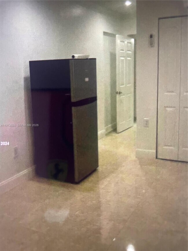 Building Photo - 5802 W 2nd Ct