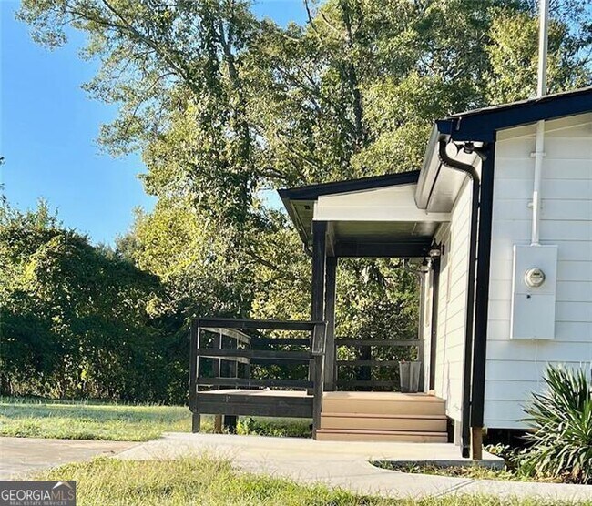 Foto del edificio - 126 Arnold Rd SE