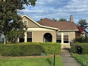 Building Photo - 1607 Blount St