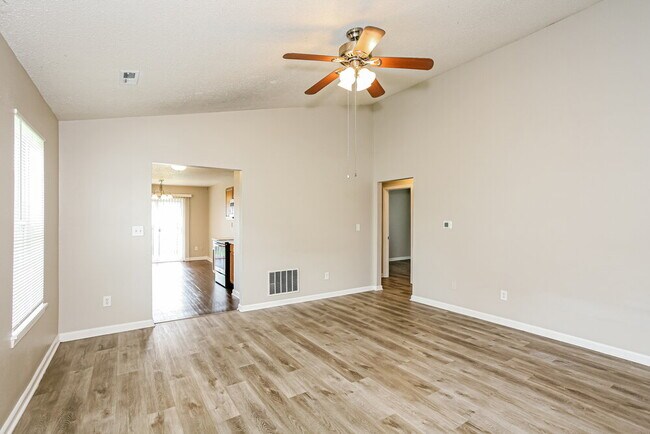 Foto del edificio - 9723 Centennial Ct