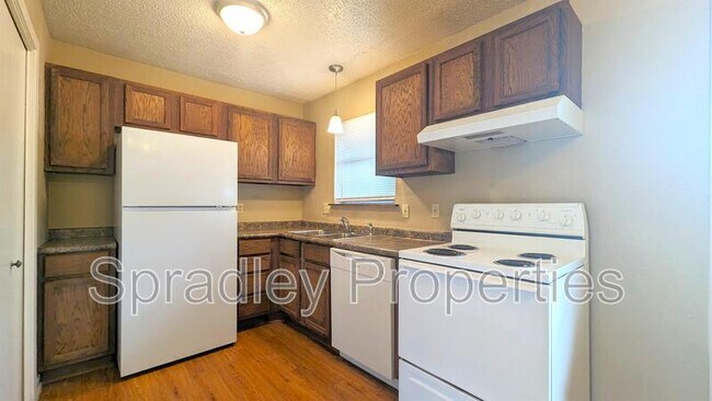 Foto del edificio - 707 Apache Dr