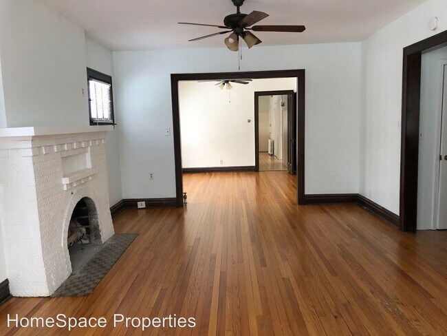 Building Photo - 813 Forest Ave