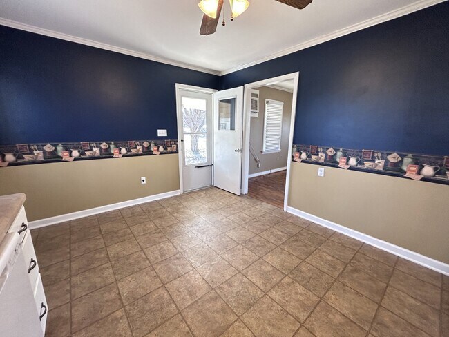 Foto del edificio - "Charming 2-Bed Home in Sharon, TN – Cozy 800 Sq Ft Living!"