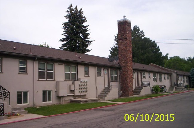 Building Photo - College Park Apartments