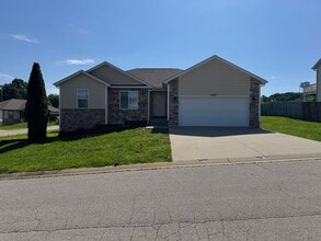 Building Photo - 16223 Hershey Dr