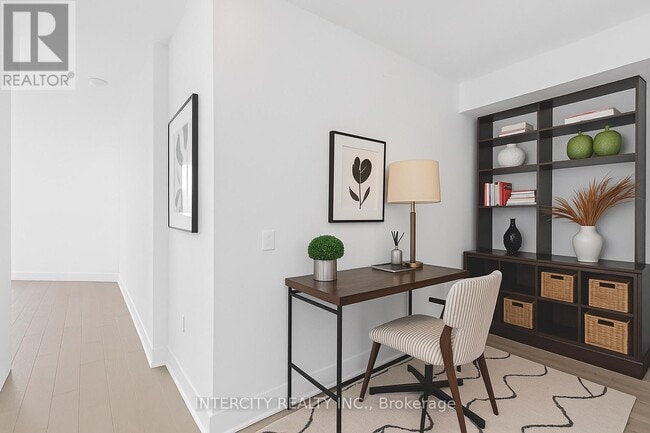 Building Photo - 2075 King Rd