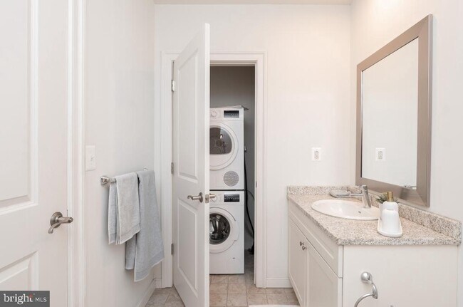 Building Photo - 1900 Arch St