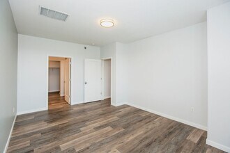 Interior Photo - River Rock Apartments
