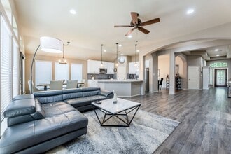 Building Photo - 10923 Starling Creek Dr