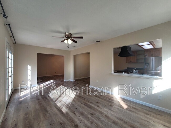 Foto del edificio - 5640 Andrea Blvd