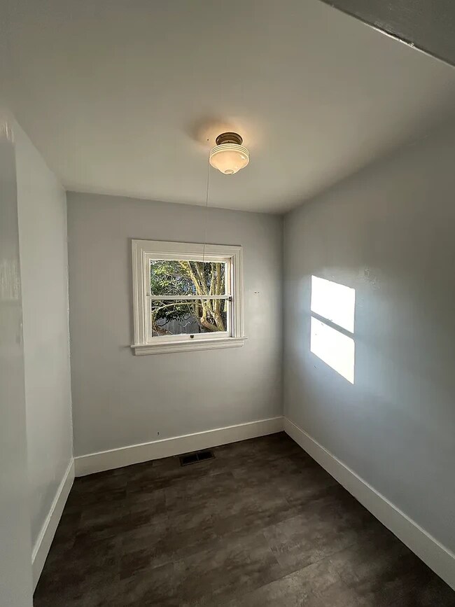 Foto del edificio - 1227 Hopkins St