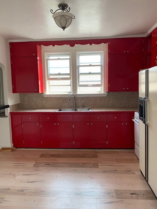 Building Photo - 3167 S 9th Pl