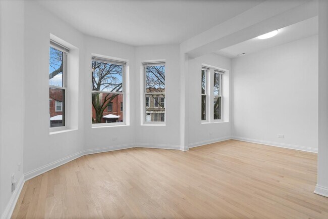 Building Photo - 2649 W Thomas St