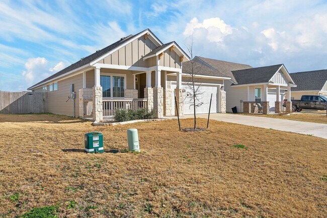 Foto del edificio - AVAILABLE NOW!