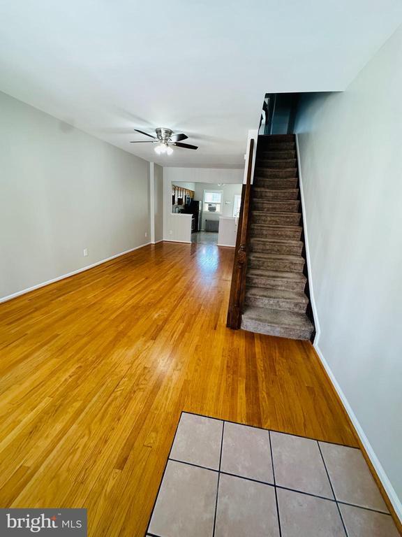 Foto del edificio - 3173 Mercer St