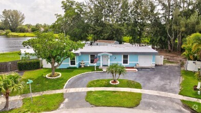 Building Photo - 6605 NW 80th Ct