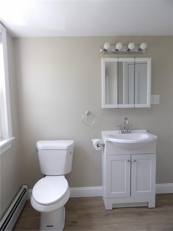 Foto del edificio - 1049 Central Ave