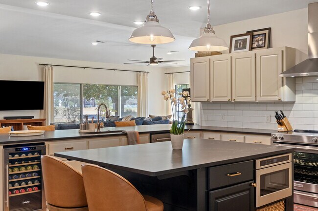 Building Photo - 3244 Cobblestone Dr