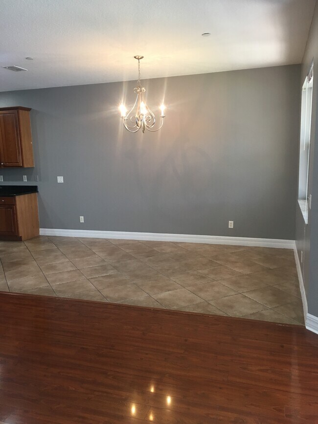 Foto del edificio - 7433 Terrace River Dr