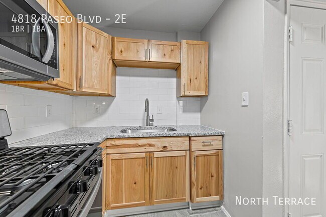 Building Photo - 4818 The Paseo