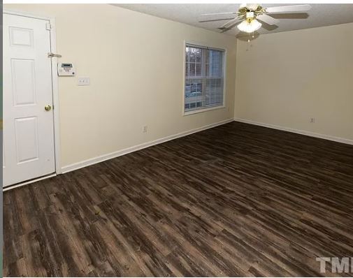Building Photo - 2128 Walnut Bluffs Ln
