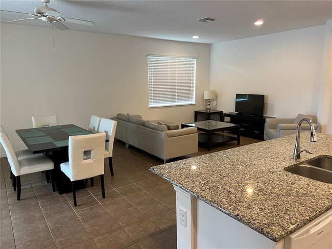 Foto del edificio - 2529 Rosemont Cir