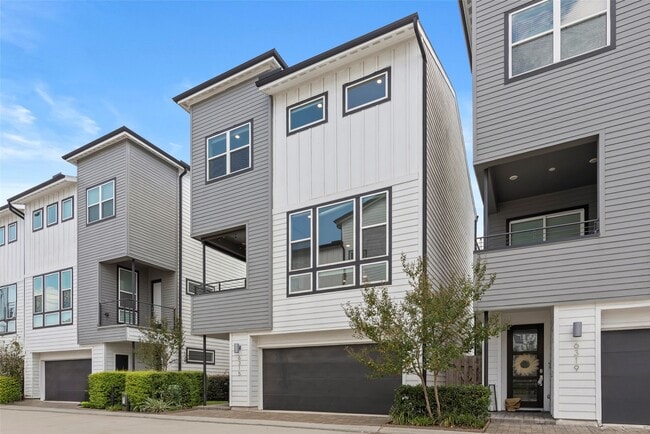 Foto del edificio - 6315 Timbergrove Gardens Ln