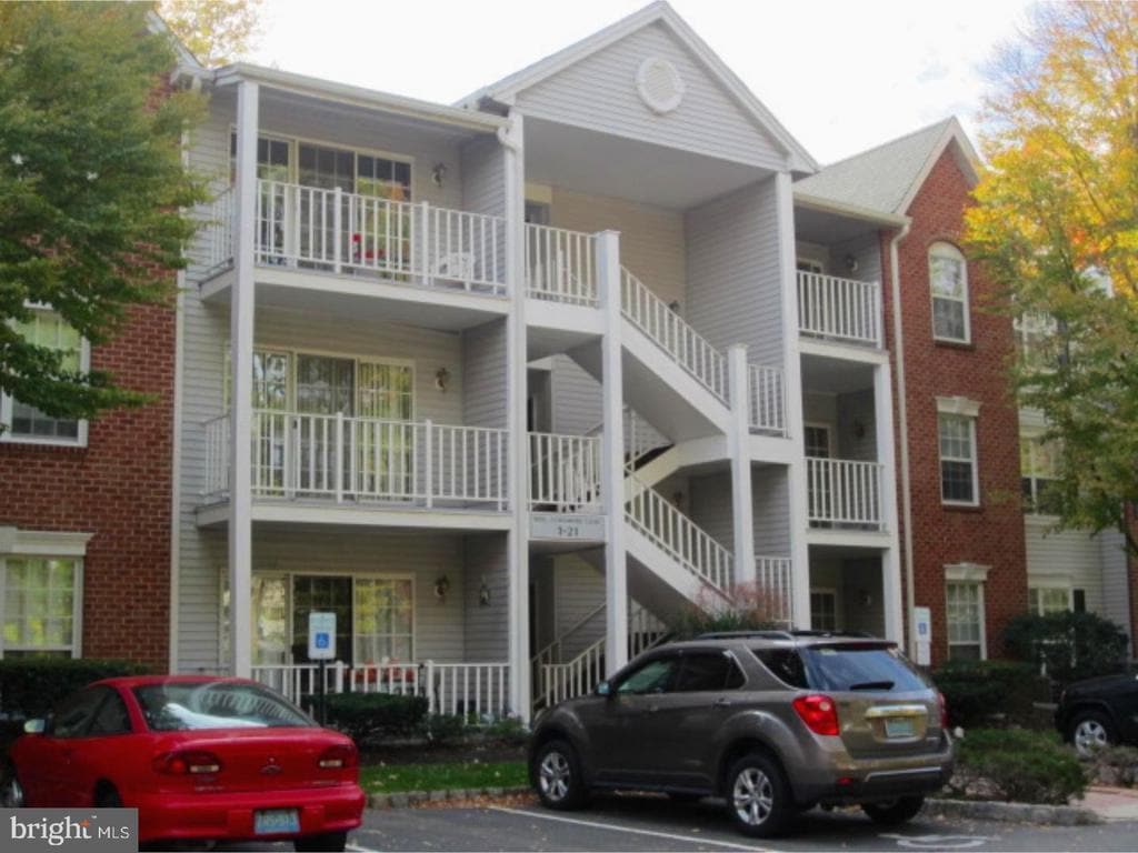 Primary Photo - 14 Versailles Ct