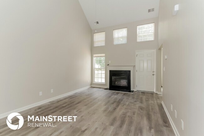Foto del edificio - 7817 Ebony Rd