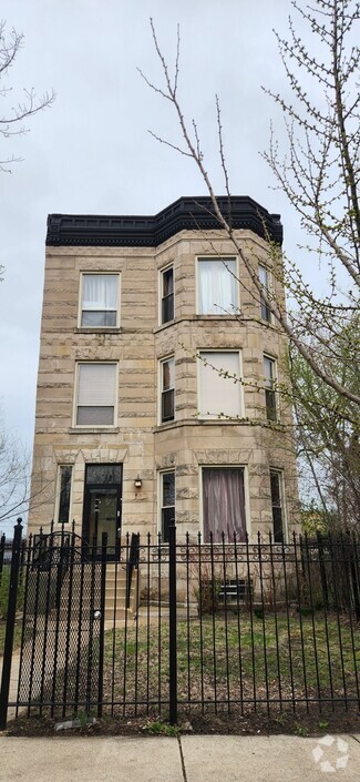 Building Photo - 5813 S Indiana Ave