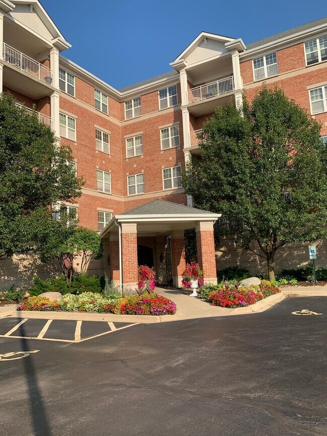 Foto del edificio - 101 Pointe Dr
