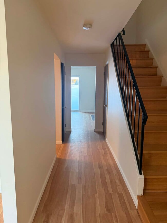 Building Photo - 3103 Ruby Dr