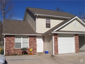 Building Photo - 1303 Robert Ray Dr