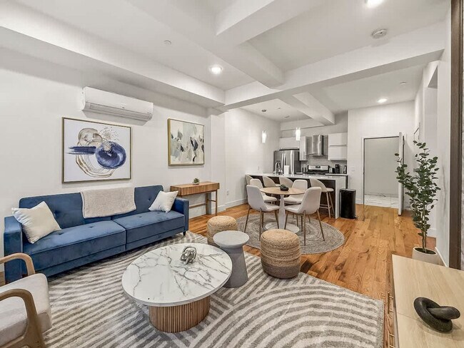 Building Photo - 236 W Thompson St