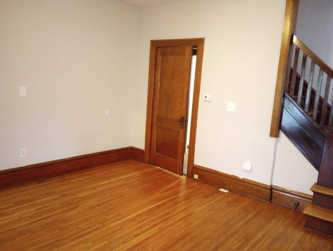 Building Photo - 2444 Deming Ave