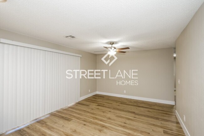 Building Photo - NOW OFFERING FIRST FULL MONTH FREE!!