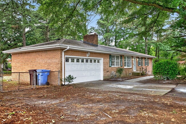 Building Photo - 4503 Leeward Dr