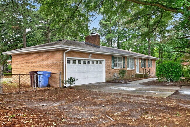 Foto del edificio - 4503 Leeward Dr