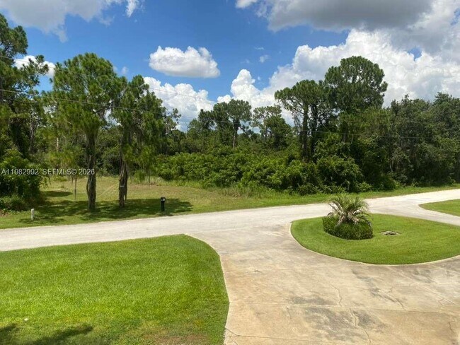 Building Photo - 3116 Tanglewylde Ave