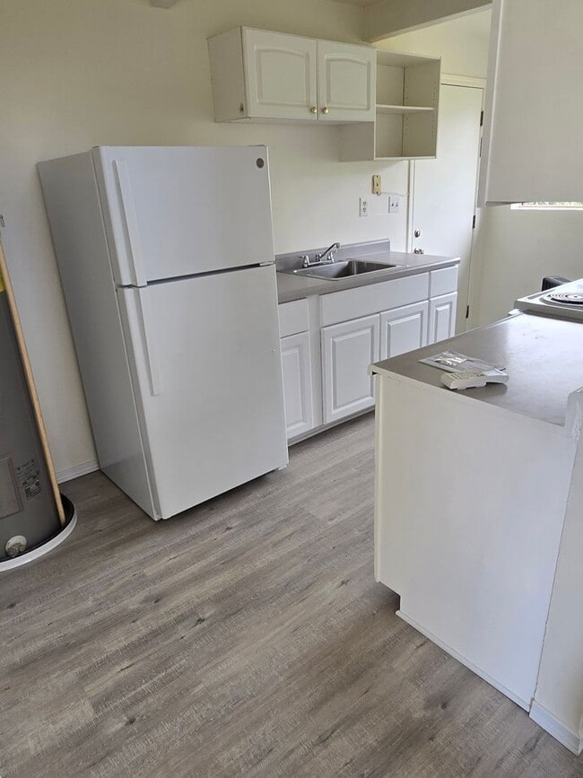 Building Photo - SS2231-3