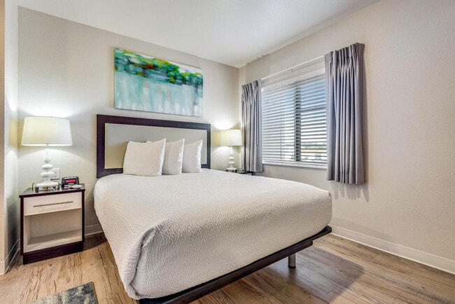 Building Photo - 11400 E Peakview Ave