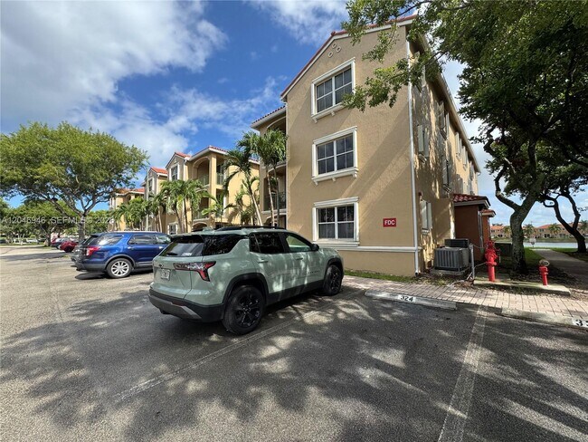 Foto del edificio - 6360 NW 114th Ave