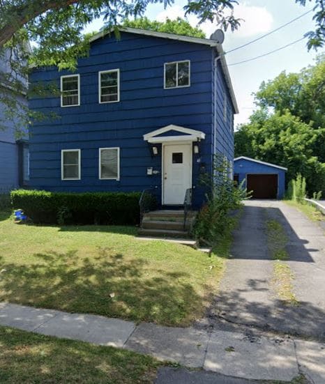 Building Photo - 41 Arbutus St