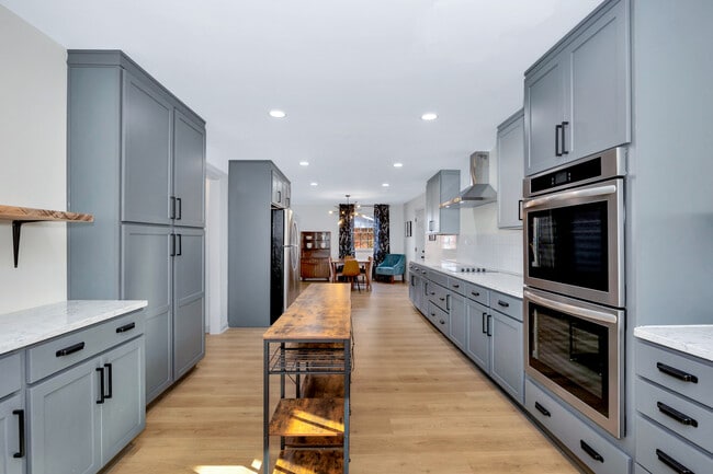 Building Photo - 4613 Ardmore Dr NW