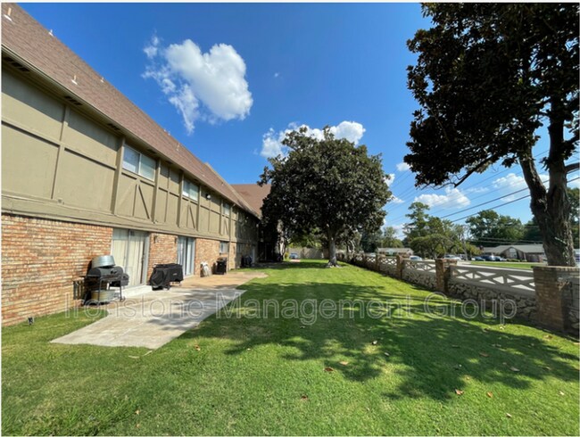 Foto del edificio - 4111 E 51st St