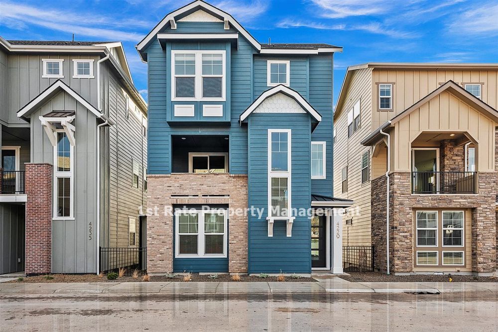 Primary Photo - 500 MOVE IN CREDIT Spacious 4 Bed 3.5 Bath w