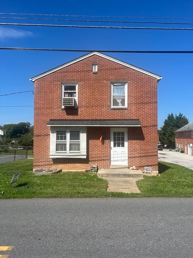Building Photo - 1408 Fairmount Rd